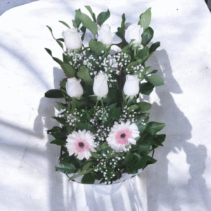 Arreglo floral blanco