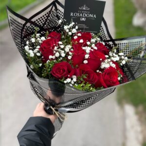 12 rosas rojas en ramo