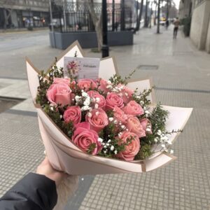 Ramo de 15 rosas rosadas hermosas