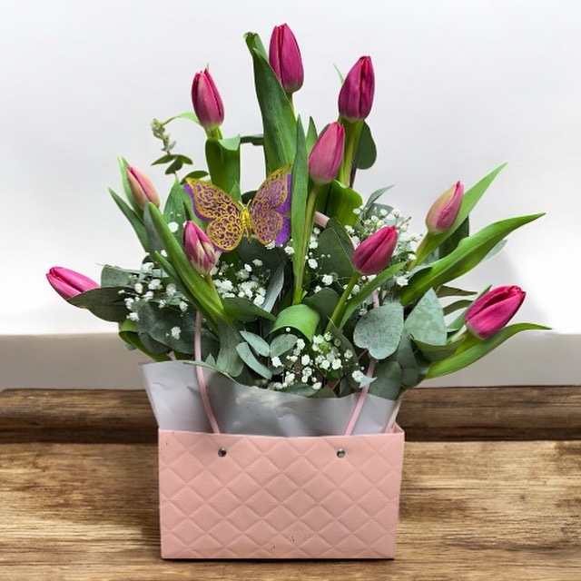 Cartera de 10 tulipanes rosados