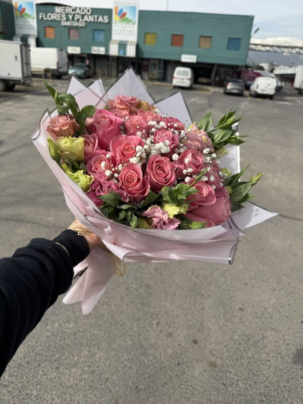 Ramo 25 rosas y Lisianthus - Imagen 2