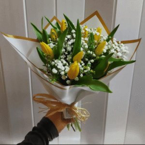 Ramo de 10 tulipanes amarillos