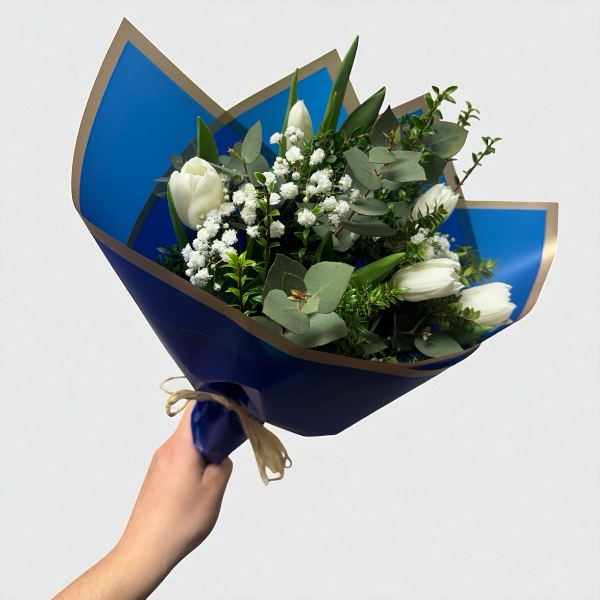 Ramo de 5 tulipanes blancos