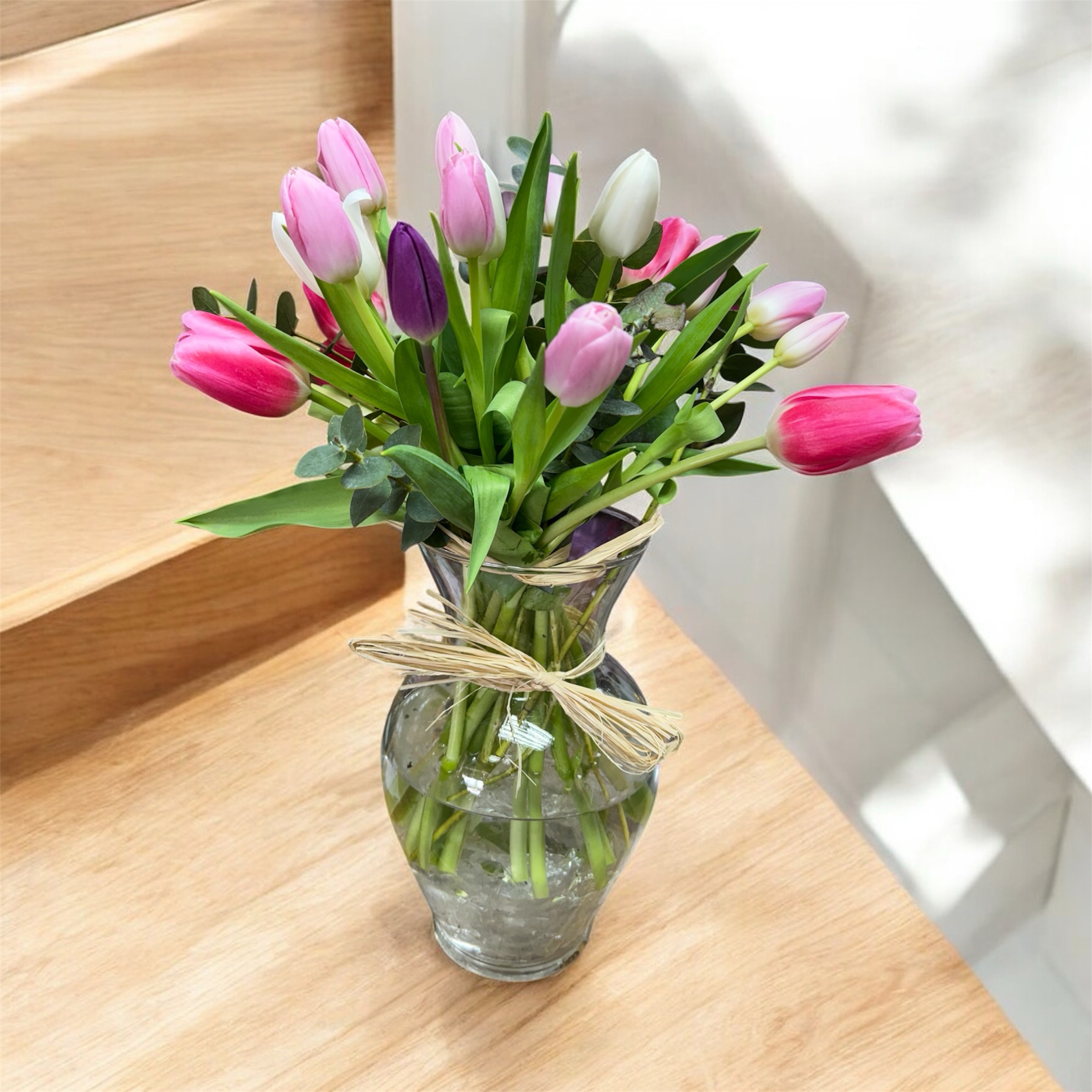 Florero de tulipanes mixtos